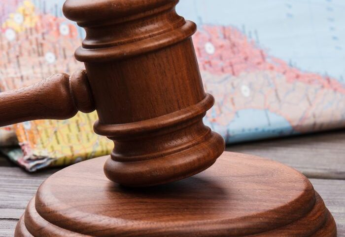 vocat compétent en droit international pouvant intervenir à Bordeaux